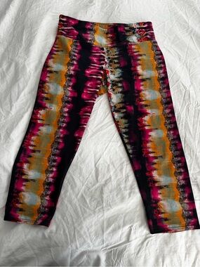 Onzie Capri Leggings